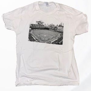 Gildan* Minnesota Twins Baseball Stadium  T-Shirt